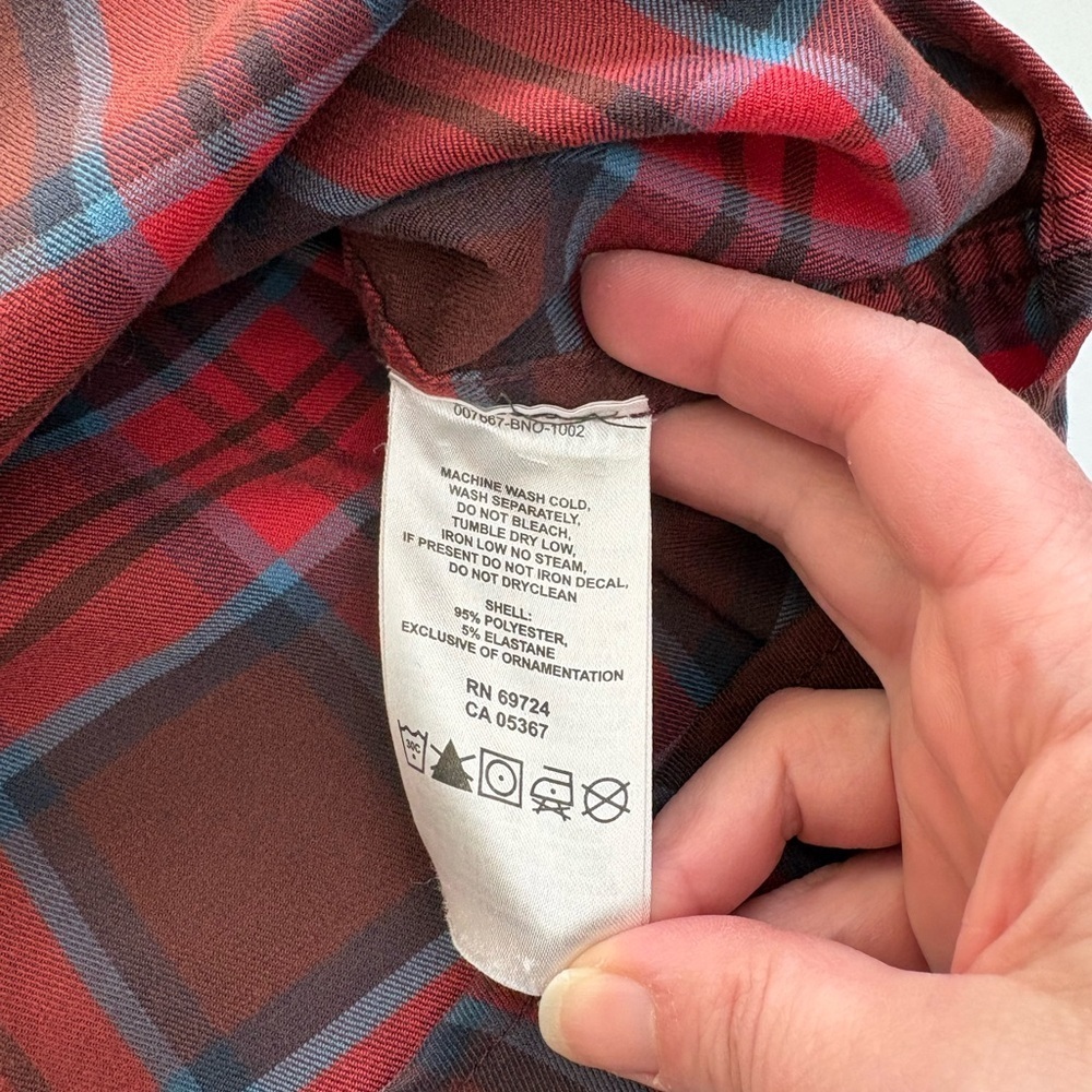 Mountain Hardwear Red Blue Plaid Button Up Long Sleeve Size Medium *Flaw - Picture 4 of 8